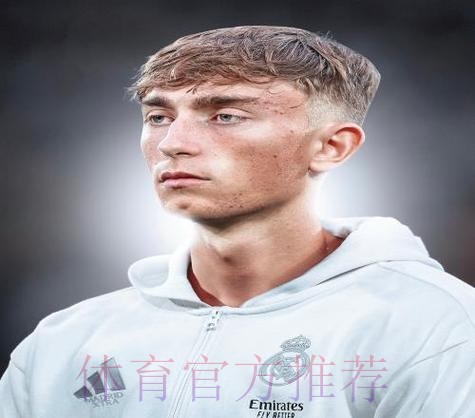 罗马诺:皇马签怀森已达协议 5000万镑2026年底前支付 罗马诺:皇马签怀森已达协议 5000万镑2026年底前支付